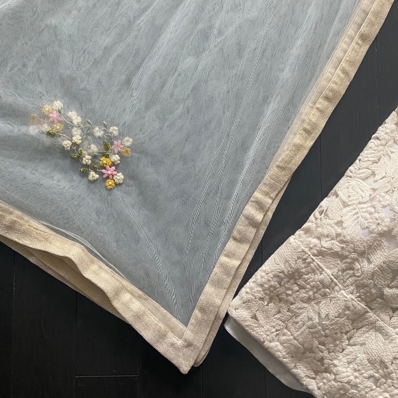 The Little Black Bow Lehenga - Top, Skirt, Waist Belt and Dupatta - Picture 16 of 17